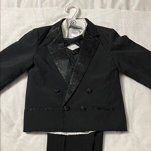 Kids Classic Black Tuxedo 5 Piece Set | 3T